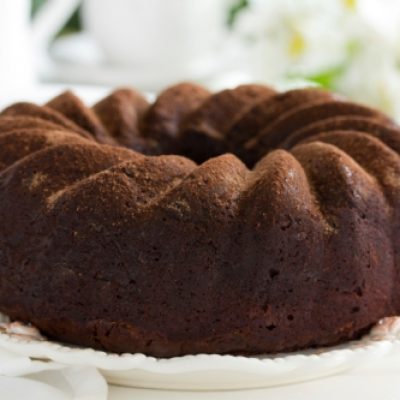 Ciambellone-al-cioccolato-semplice