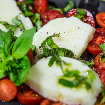 Mozzarella vegana con anacardi
