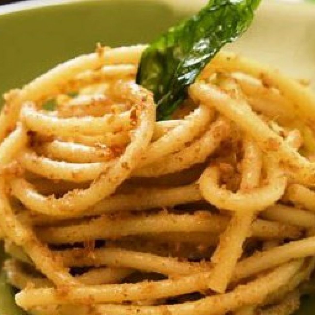 PASTA CON MOLLICA DI PANE E ALICI ALLA CALABRESE