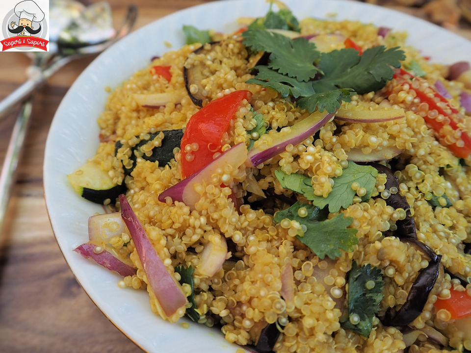 Quinoa con spaghetti di verdure