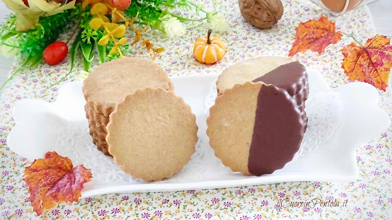 BISCOTTI CON FARINA DI CASTAGNE